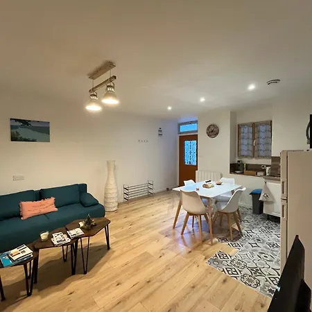 Apartment Charmant Appartement *